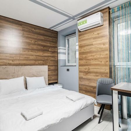 Balabana Red Apartment リヴィウ エクステリア 写真
